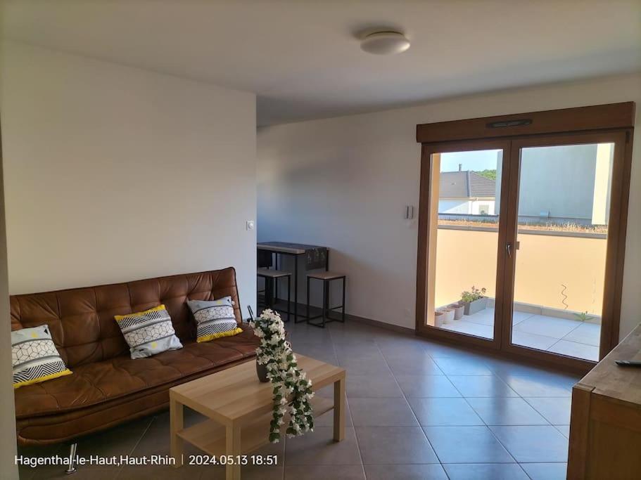 Einliegerwohnung * Hagenthal-le-Haut